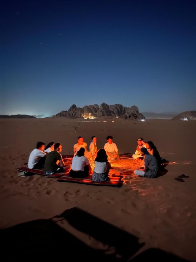 Wadi Rum Sunset Camp Bagian luar foto