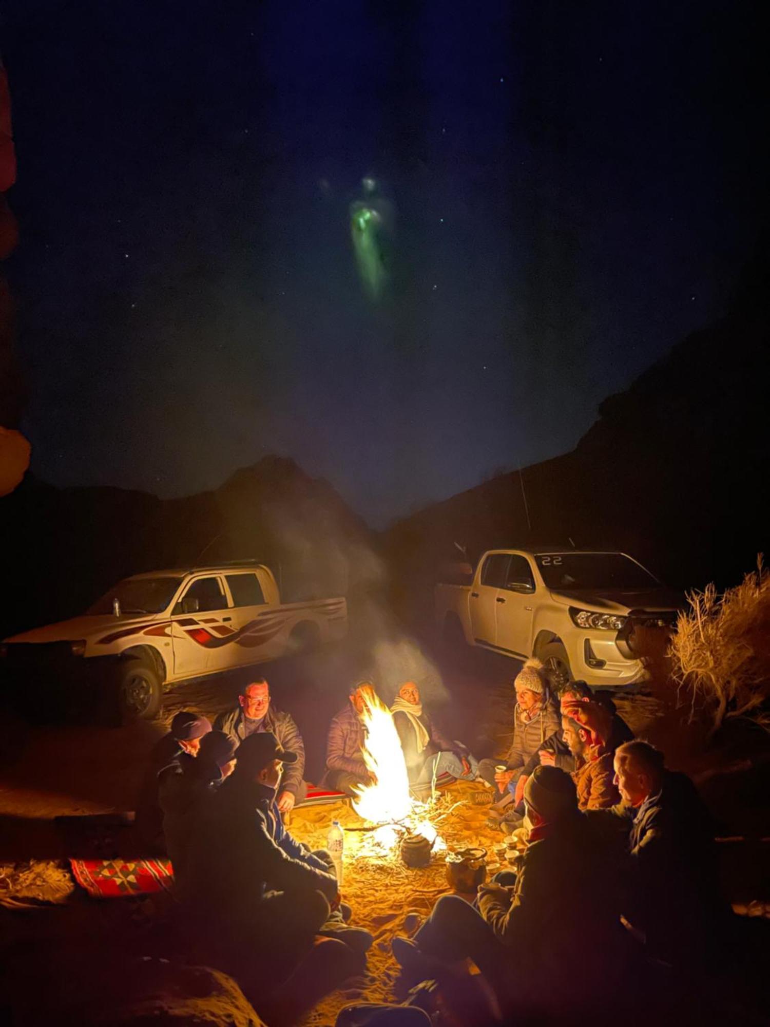 Wadi Rum Sunset Camp Bagian luar foto